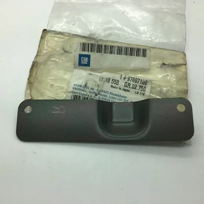 Soporte de montaje de metal faro derecho Opel Monterey Isuzu Trooper nuevo 1218558 - Imagen 1 de 4