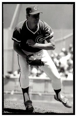 Larry Gura (1985) Chicago Cubs Vintage Baseball Postcard Rd6 - Image 1 of 2