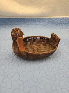 Vintage Korb Ente geflochten Rattan Holz Schnabel Korb schöne dunkle Patina - Bild 1 von 7