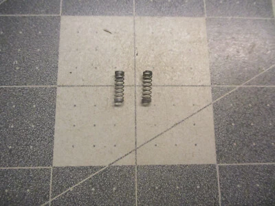 Muelles de válvula de retención Homelite 68570 (2) 150 XL XL-2 Super 2 Foto 1 de 2