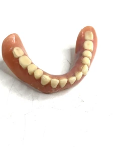 Zahnersatz Gebiss dritte Zähne - Bild 1 von 3