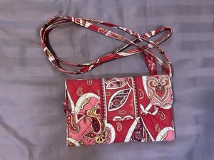 Vera Trifold Crossbody Wallet Mesa Red Multiple Card Slots 2 Zip Pockets EUC - Picture 1 of 5