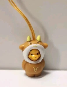 Winnie the Pooh Peek-a-Pooh Astrology Charm Disney - Picture 1 of 2