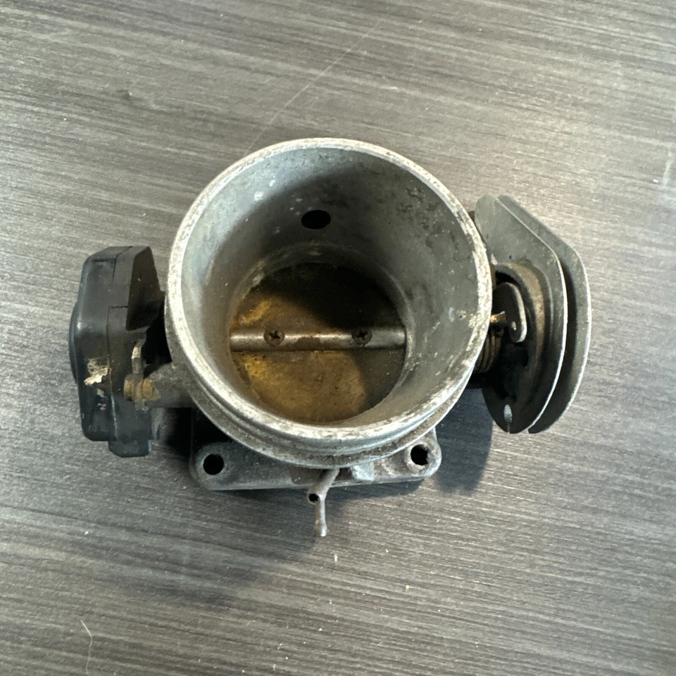 Porsche 944 1985-1988 2,5 L carrocería del acelerador no turbo 9441105300R Foto 1 de 4