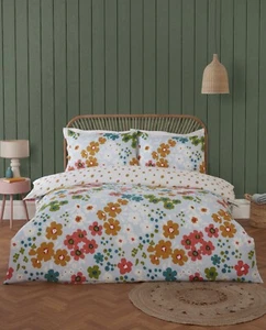 Betty - Double Size Duvet set with Popper Fastening Fully Reversible - Picture 1 of 2