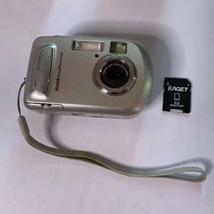 Kodak EasyShare C300 3.2 MP Digital Camera Flash Silver 1GB SD Card - Picture 1 of 9