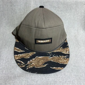 Sombrero Quiksilver Gris Ajustado Talla S/M Panel Elástico Ala Plana Playa Surf Patín - Imagen 1 de 9
