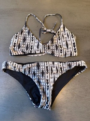 bitsy cut NEW black white L SPACE two piece swimsuit bikini size large - Image 1 of 2