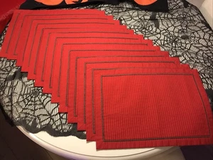 Set of 13 Solid Red Pleated Line Holiday Placemats with Green Piping 17.5"x12.5" - Picture 1 of 6