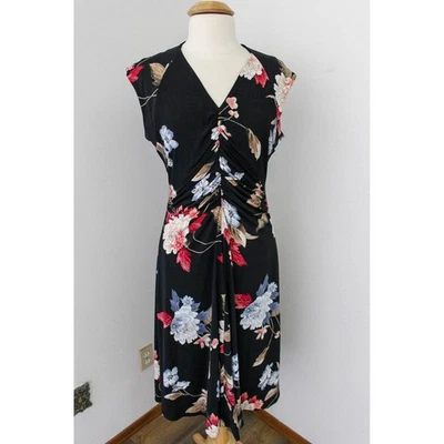 Vestido Casa Blanca Mercado Negro Grande LP Pequeño Negro Floral Midi Acanalado Jersey Foto 1 de 4