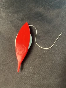 Vintage Boye Needle Co Red Plastic Tatting Shuttle Chicago - Picture 1 of 4