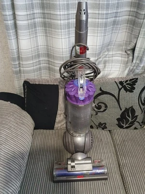Dyson Upright Vacuum Carpet Cleaner DC40 Animal Pet Used - Image 1 of 4