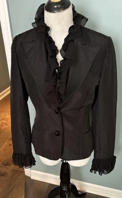 SIMON CHANG 黑色西装外套 带可拆卸雪纺荷叶边领和袖口 尺寸 6 — 第 1/4 张图片