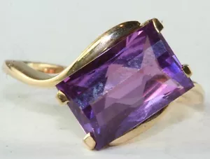 VINTAGE 10K GOLD 4 CARAT AMETHYST FANCY OFFSET SIDE SET RING SIZE 7.75 - Picture 1 of 4