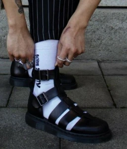 NEW IN BOX! - Dr Martens GERALDO Black Leather Sandals - Size UK 11 - Picture 1 of 12