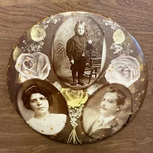"Enormes fotos familiares antiguas de 9"" con botón de metal de los años 1880-1920 con soporte" - Imagen 1 de 19