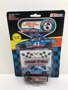 Racing Champions Richard Petty Fan Appreciation Tour 1:64 Diecast: Rockingham - Picture 1 of 3