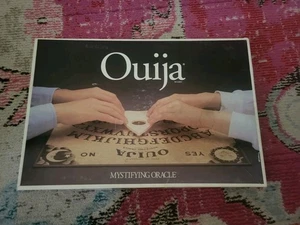 Vintage Ouija Parker Brothers Vintage Brettspiel 70er Jahre guter Zustand Spirituosen Horror - Bild 1 von 6