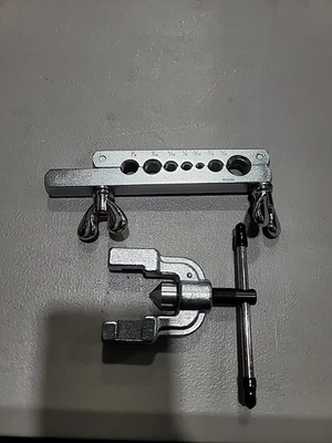 Yellow Jacket 60210 Flaring Tool - Image 1 of 4