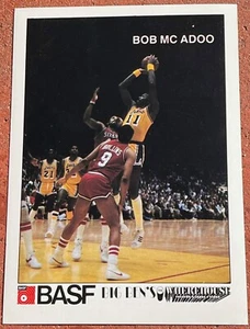 Tarjeta promocional McAdoo 1982-83 BASF Los Angeles Lakers NBA baloncesto 5 x 7 casi nueva - Imagen 1 de 2