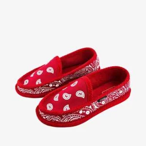 Red Bandana Slippers House Shoes Trooper America Paisley Chicano Rap Lowrider - Picture 1 of 2