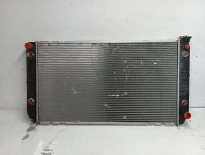 Радиатор от 1991 Chevrolet Truck 1500 7,4 л AT 12179517 - Изображение 1 из 4