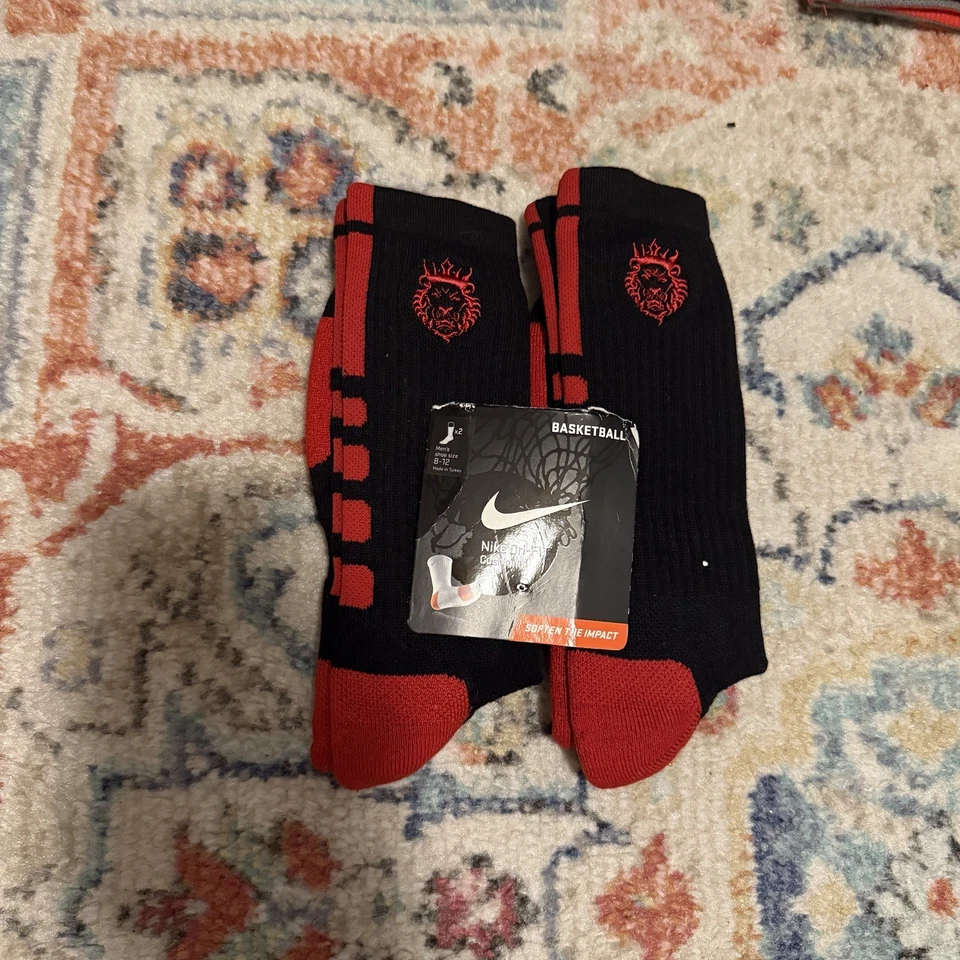 Nike Elite Sock LeBron James ‘Lions Head’ logo Original 2 pair set Sz L - Image 1 of 2