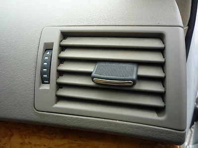 AUDI A4 S4 AVANT QUATTRO 2002-2008 LADO DEL PASAJERO (DERECHA) VENTILACIÓN AIRE EMBELLECEDOR BRONCEADO Foto 1 de 4