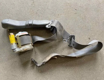 2001-2004 Toyota Tundra Front LH Driver Bench Seat Belt Retractor Assembly Gray Foto 1 de 4