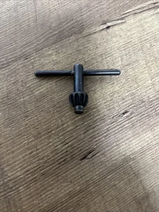 Llave portabrocas Makita MAK763419-1, 601D, 6002D, 6010D, 6012HD, 6041DW, 6071D, 6073D Nº de pieza - Imagen 1 de 2