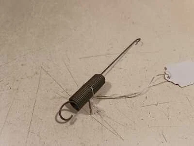 SIMPLICITY SNAPPER SPRING PART NUMBER 08335400 - Image 1 of 2