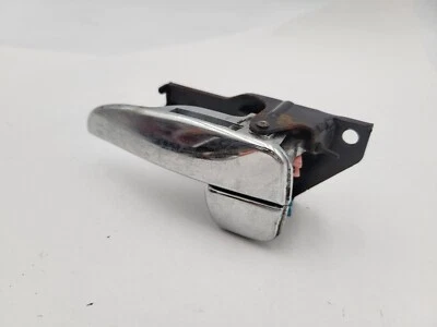 Hyundai Sonata 2005 conductor trasero izquierdo izquierda manija de puerta interior cromada fabricante de equipos originales usado Foto 1 de 4