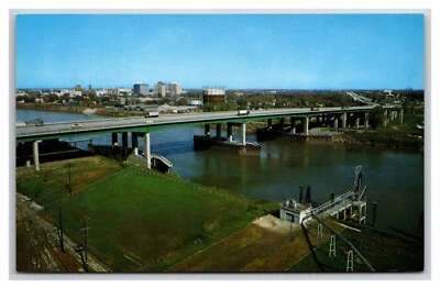 Pioneer Memorial Bridge Sacramento California CA UNP Chrome Postcard S26 - Image 1 of 2