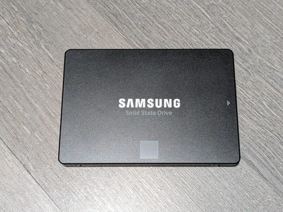 Samsung 860 EVO 500GB Internal 2.5" MZ-76E500 SSD Desktop/Laptop Hard Drive - Image 1 of 4