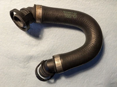 Manguera de bomba de aire original BMW serie 3 325i E90 330xi 325xi E91 325Ci 11727555681 Foto 1 de 4