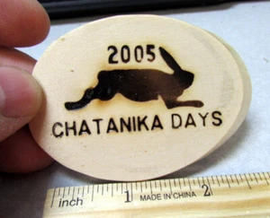 2005 Chatanika Days Alaska Holz Sammler Pin, Spring Outhouse Race Festival - Bild 1 von 2