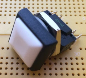 2A 250Vac DPST NO/NC weiß eckig Drucktastenschalter Momentanwirkung IP67 - Bild 1 von 8