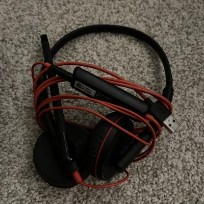 Plantronics - Blackwire 3220 - Wired Headset with case and manual - Image 1 of 4