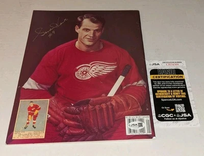 Gordie Howe Detroit Red Wings Signed Beckett Magazine JSA Certified  - Image 1 of 4
