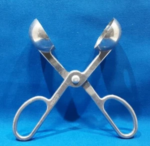 Fabricante de albóndigas estilo tijera de aluminio fundido vintage hecha en Japón - Imagen 1 de 17