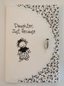 Tarjeta de felicitación Hija solo porque encanto Niños de la luz interior - Imagen 1 de 4