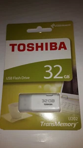 clef USB Toshiba 32GB blanc état neuf non déballé - Photo 1/1