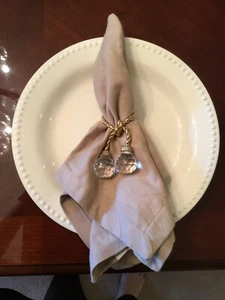 NEW Aman Herringbone Dinner Napkins ~ Taupe ~ 100% Cotton ~ 20" x 20" ~ Set of 4 - Picture 1 of 4