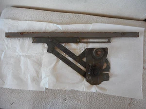 Mercedes Benz Ponton W120 W121 W105 Left Rear Window Lifter Mechanism d - Picture 1 of 10