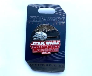 DISNEY STAR WARS MILLENNIUM FALCON GALAXY'S EDGE LANDING LIMITED RELEASE PIN - Picture 1 of 3