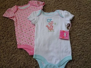 Trajes corporales manga corta HAPPI de la marca DENA nuevos con etiquetas talla 3-6 meses (2) rosa con pájaros - Imagen 1 de 5