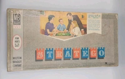 Vintage 1962 MILTON BRADLEY Stratego Game No. 4916 Complete Read Desc - Image 1 of 4