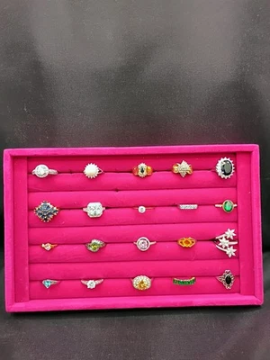 Lote de anillos vintage - ahora de moda varios colores y estilo rosa claro verde melocotón Foto 1 de 4