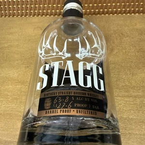 Botella y corcho vacíos de 750 ml STAGG JR. Barrel Select Bourbon, 127,6° 24A sin lavar - Imagen 1 de 2