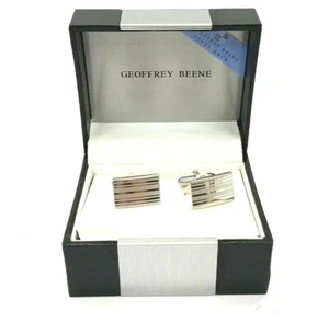 Geoffrey Beene en tono plateado a rayas y espejados, $32 al por menor - Imagen 1 de 4